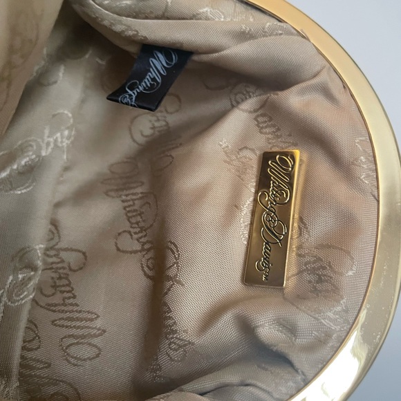 Retro Whiting and Davis wristlet - Picture 6 of 6